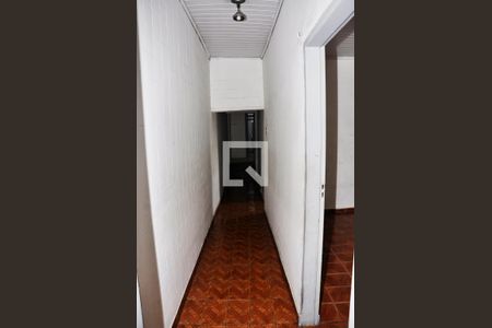 Detalhe - Corredor de casa para alugar com 2 quartos, 170m² em Vila dos Remedios, São Paulo