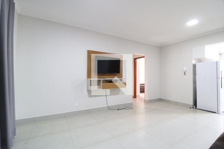 Sala de apartamento para alugar com 2 quartos, 59m² em Santa Mônica, Uberlândia