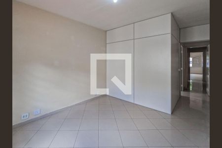 Casa à venda com 3 quartos, 240m² em Chácara Inglesa, São Paulo