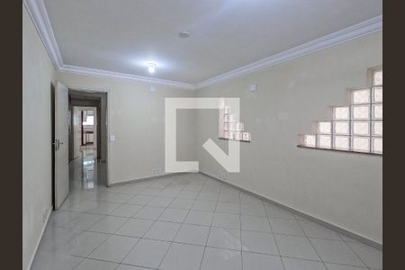 Casa à venda com 3 quartos, 240m² em Chácara Inglesa, São Paulo