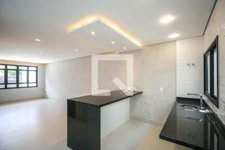 Sala e Cozinha de casa à venda com 3 quartos, 120m² em Vila Gumercindo, São Paulo