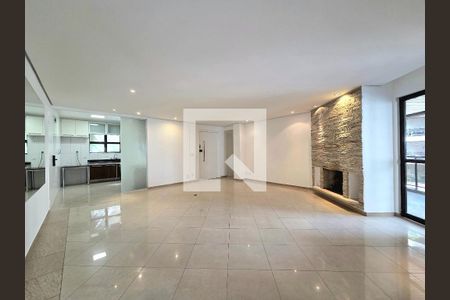 Sala de apartamento para alugar com 3 quartos, 147m² em Moema, São Paulo