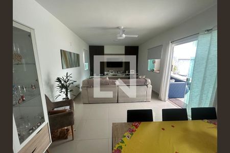 Sala de casa de condomínio à venda com 4 quartos, 180m² em Anil, Rio de Janeiro