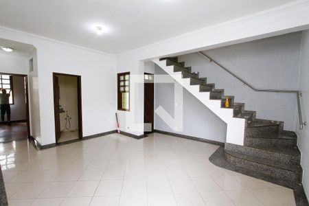 Sala de casa para alugar com 5 quartos, 220m² em Camargos, Belo Horizonte