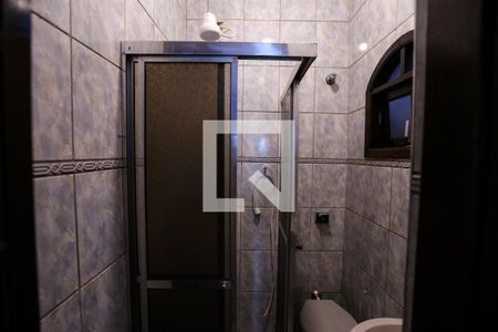 Banheiro do Quarto 1 de casa para alugar com 4 quartos, 270m² em Vila Palmeiras, São Paulo