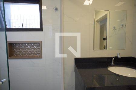 Banheiro de apartamento para alugar com 1 quarto, 60m² em Centro, Florianópolis