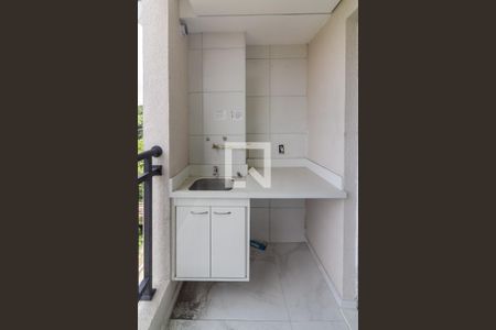 Varanda integrada com área de serviço de apartamento para alugar com 2 quartos, 45m² em Usina Piratininga, São Paulo