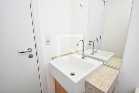 Lavabo de apartamento para alugar com 2 quartos, 68m² em Pinheiros, São Paulo