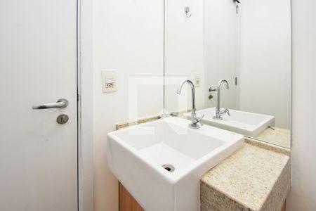 lavabo de apartamento para alugar com 2 quartos, 68m² em Pinheiros, São Paulo