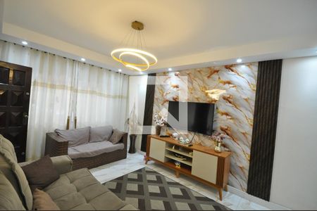 Sala de casa à venda com 3 quartos, 161m² em Parque Edu Chaves, São Paulo