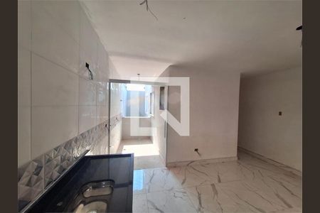 Apartamento à venda com 2 quartos, 37m² em Vila Nivi, São Paulo