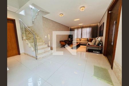 Casa à venda com 3 quartos, 344m² em Copacabana, Belo Horizonte