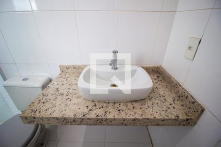 Banheiro da Suíte  de casa de condomínio para alugar com 3 quartos, 250m² em Horto Florestal , Sorocaba