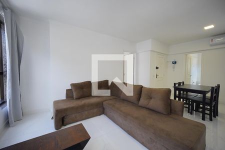 Sala - Cozinha de apartamento para alugar com 1 quarto, 42m² em Centro, Florianópolis