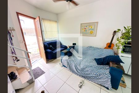 Sala de TV de apartamento para alugar com 2 quartos, 70m² em Ingleses Norte, Florianópolis