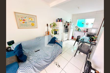 Sala de TV de apartamento para alugar com 2 quartos, 70m² em Ingleses Norte, Florianópolis