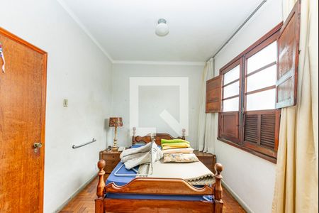 Quarto 1 de casa à venda com 4 quartos, 230m² em Carlos Prates, Belo Horizonte