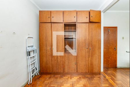 Quarto 1 de casa à venda com 4 quartos, 230m² em Carlos Prates, Belo Horizonte