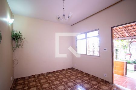 Casa para alugar com 3 quartos, 120m² em Raul Veiga, São Gonçalo