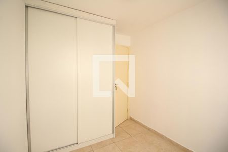 Quarto 1 de apartamento para alugar com 2 quartos, 55m² em Taquara, Rio de Janeiro