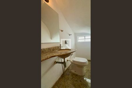 Lavabo de casa para alugar com 3 quartos, 180m² em Vila Madalena, São Paulo