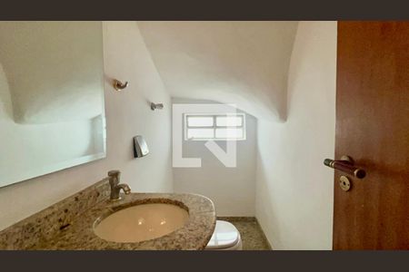 Lavabo de casa para alugar com 3 quartos, 180m² em Vila Madalena, São Paulo