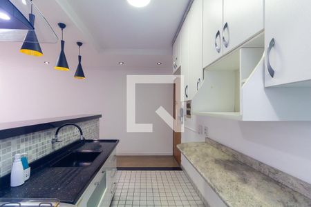 Cozinha de apartamento para alugar com 3 quartos, 68m² em Vila Ivone, São Paulo