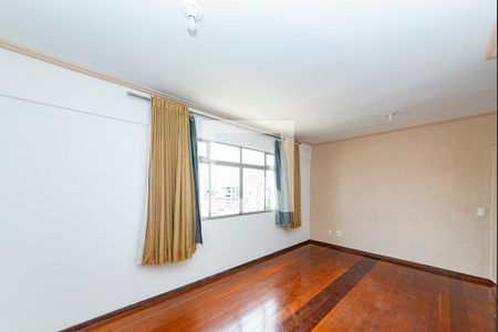 Sala de apartamento para alugar com 3 quartos, 85m² em Nova Suíça, Belo Horizonte