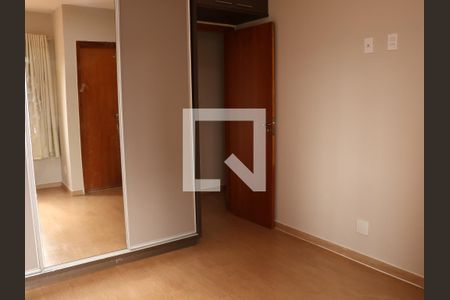 Quarto Suíte 2 de casa para alugar com 3 quartos, 120m² em Setor Centro Oeste, Goiânia