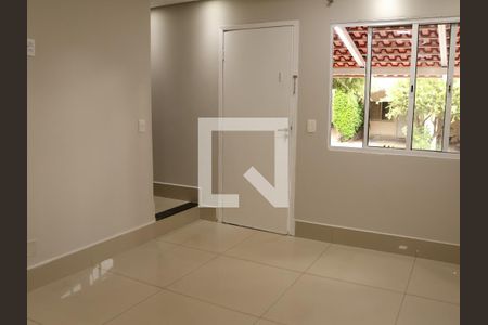 Sala de casa para alugar com 3 quartos, 120m² em Setor Centro Oeste, Goiânia