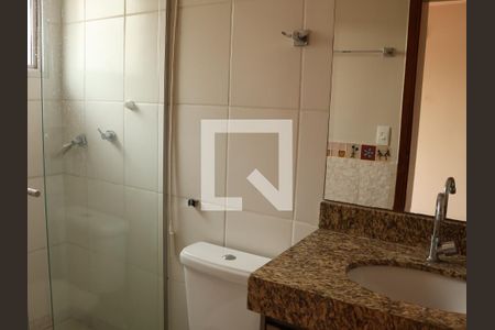 Banheiro da Suíte 1 de casa para alugar com 3 quartos, 120m² em Setor Centro Oeste, Goiânia