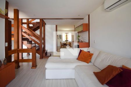 Sala de casa de condomínio para alugar com 4 quartos, 400m² em Freguesia (jacarepaguá), Rio de Janeiro