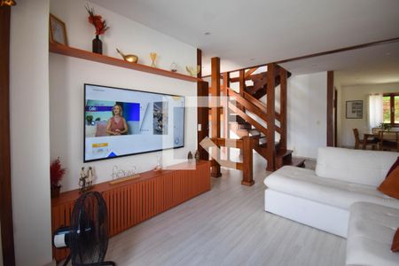 Sala de casa de condomínio para alugar com 4 quartos, 400m² em Freguesia (jacarepaguá), Rio de Janeiro