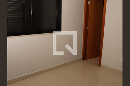 Suíte 1 de casa de condomínio para alugar com 3 quartos, 181m² em Alphaville Araguaia, Goiânia