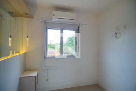 Quarto 1 de apartamento para alugar com 2 quartos, 48m² em Jardim Itu, Porto Alegre