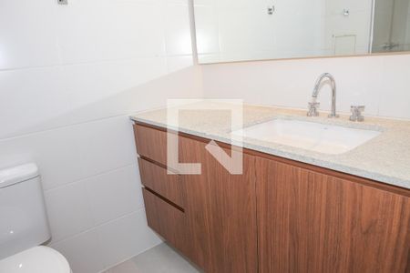 Banheiro de kitnet/studio para alugar com 1 quarto, 26m² em Perdizes, São Paulo