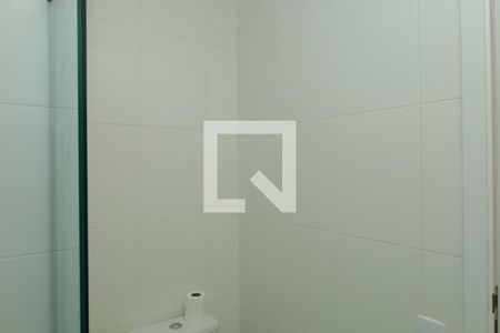 Banheiro de apartamento para alugar com 1 quarto, 27m² em Jardim Helena, São Paulo