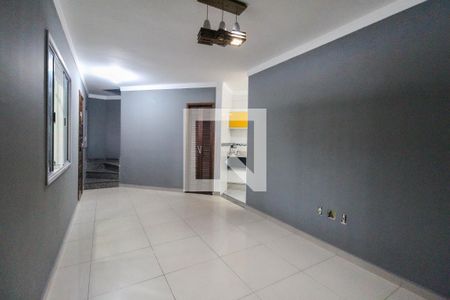 Sala de casa para alugar com 4 quartos, 76m² em Itaquera, São Paulo