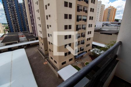 VISTA DA SACADA de apartamento à venda com 3 quartos, 69m² em Chácara Primavera, Campinas