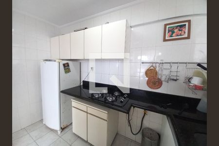 Cozinha de apartamento para alugar com 1 quarto, 51m² em Centro, São Vicente