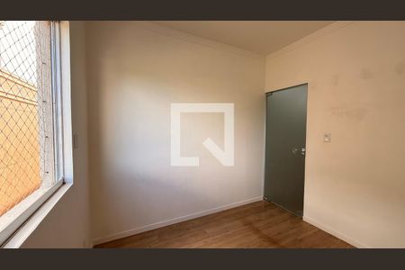 Quarto 02 de apartamento para alugar com 2 quartos, 32m² em Qs 425, Brasília