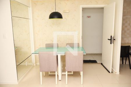 Sala de apartamento para alugar com 2 quartos, 63m² em Jardim Armação, Salvador