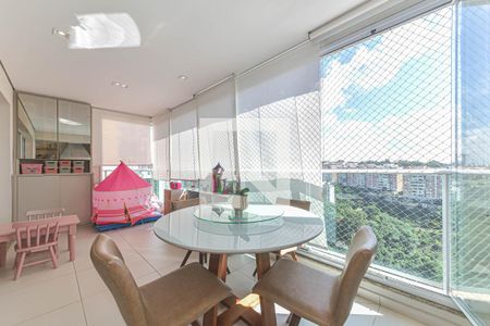 Varanda de apartamento à venda com 3 quartos, 129m² em Paraíso do Morumbi, São Paulo