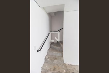 Escada de casa de condomínio à venda com 4 quartos, 214m² em Residencial Onze (alphaville), Santana de Parnaíba