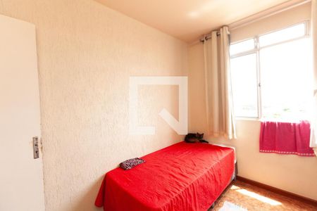 Apartamento à venda com 3 quartos, 55m² em Jardim Industrial, Contagem