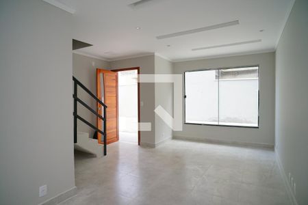 Sala de casa de condomínio para alugar com 2 quartos, 94m² em Itaipuaçu, Maricá