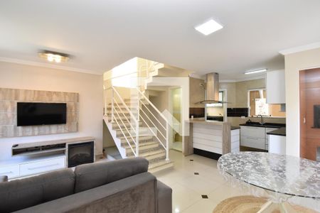 Sala de casa de condomínio para alugar com 3 quartos, 148m² em Barreirinha, Curitiba