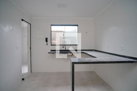 Cozinha de casa de condomínio para alugar com 2 quartos, 95m² em Itaipuaçu, Maricá