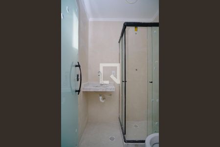 Banheiro Suíte 1 de casa de condomínio para alugar com 2 quartos, 95m² em Itaipuaçu, Maricá