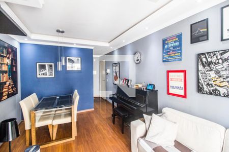 Sala  de apartamento à venda com 3 quartos, 68m² em Jardim Tupanci, Barueri